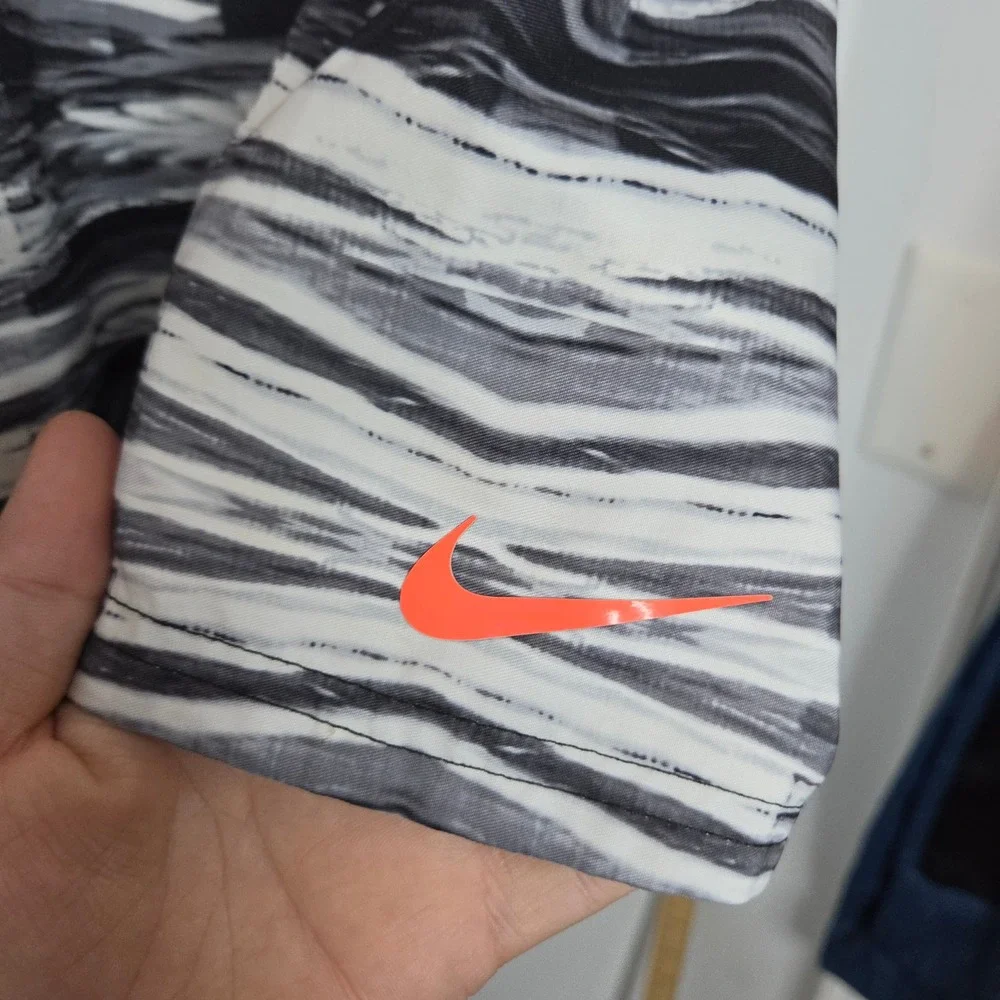 Nike Mens XL Red Black White Abstract Wave Swim Trunks Board Shorts